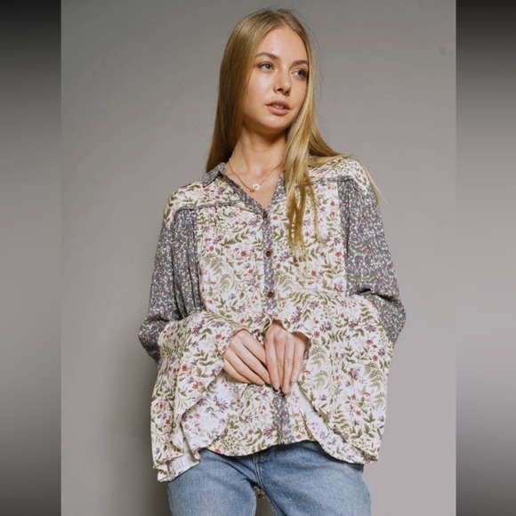 Gorgeous Blouse Great for Fall - Picture 3 of 3